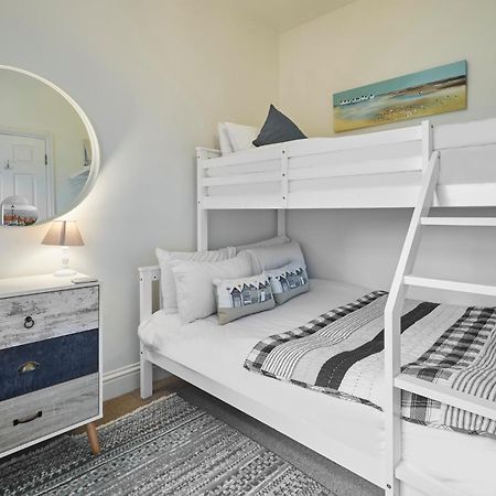 Host & Stay - Fox'S Hideout Уитби Экстерьер фото